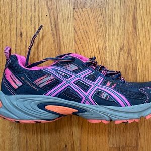 Womens 9 Asics Gel-Venture 5